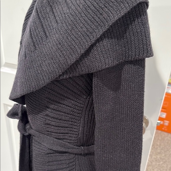 Elie Tahari Black Shawl Collar Cardigan - Picture 2 of 5